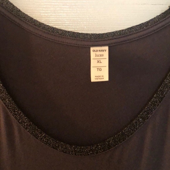 Shimmer Scoop Neck Luxe Tee - Picture 3 of 3